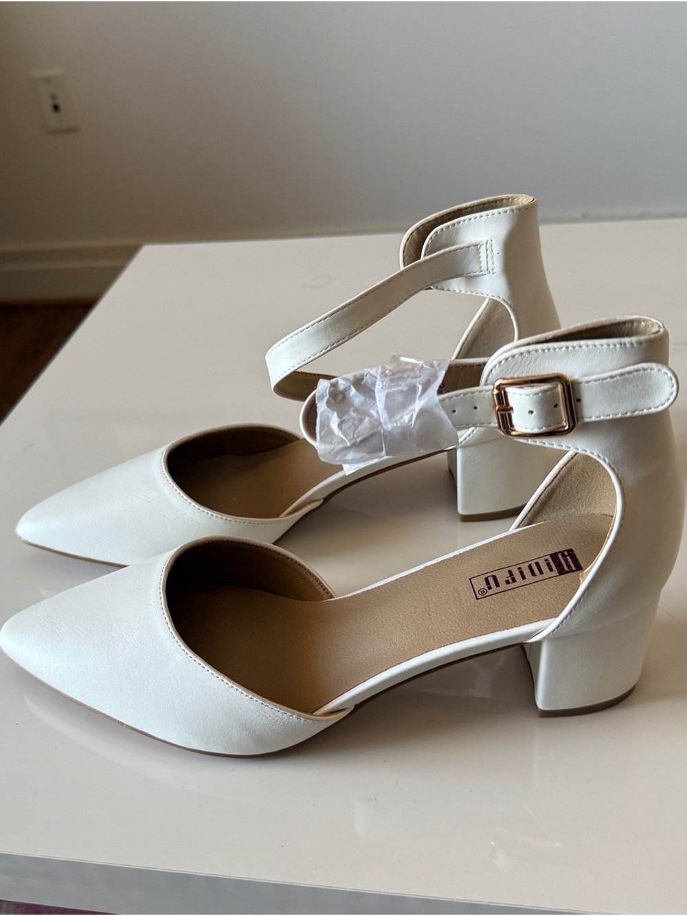 IDIFU Women’s White Ankle-Strap Block Heel Pumps – Size 9.5